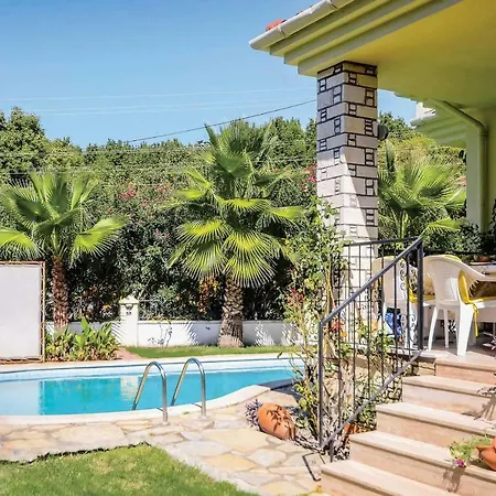 Villa Sleeps 4 Air Con Wifi